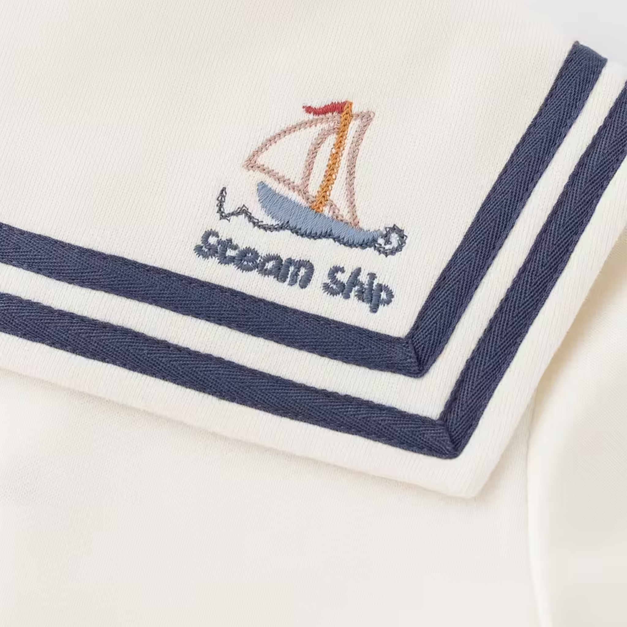 Elegant Baby Sailor Romper – Nautical Charm in White & Navy