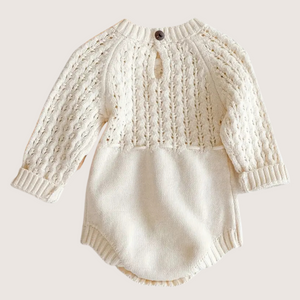 baby-jumpsuit-cotton-wooden-buttons